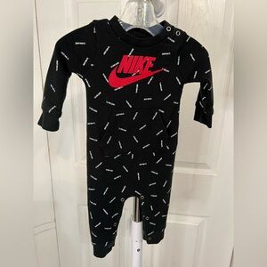 Nike 6 months Baby Boy One Piece Outfit Romper Black Red Just Do it